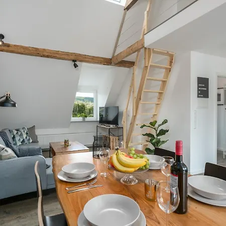 Herkules Loft - Stilvolles Loft Im Grünen - Mit Netflix&4k Tv Apartment